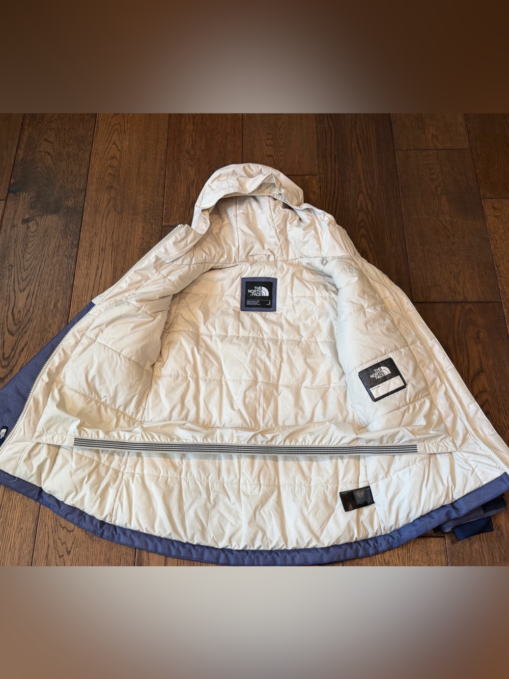The North Face Kids Two-Tone Hooded Puffer Jacket - Navy & Cream - Picture 4 of 14